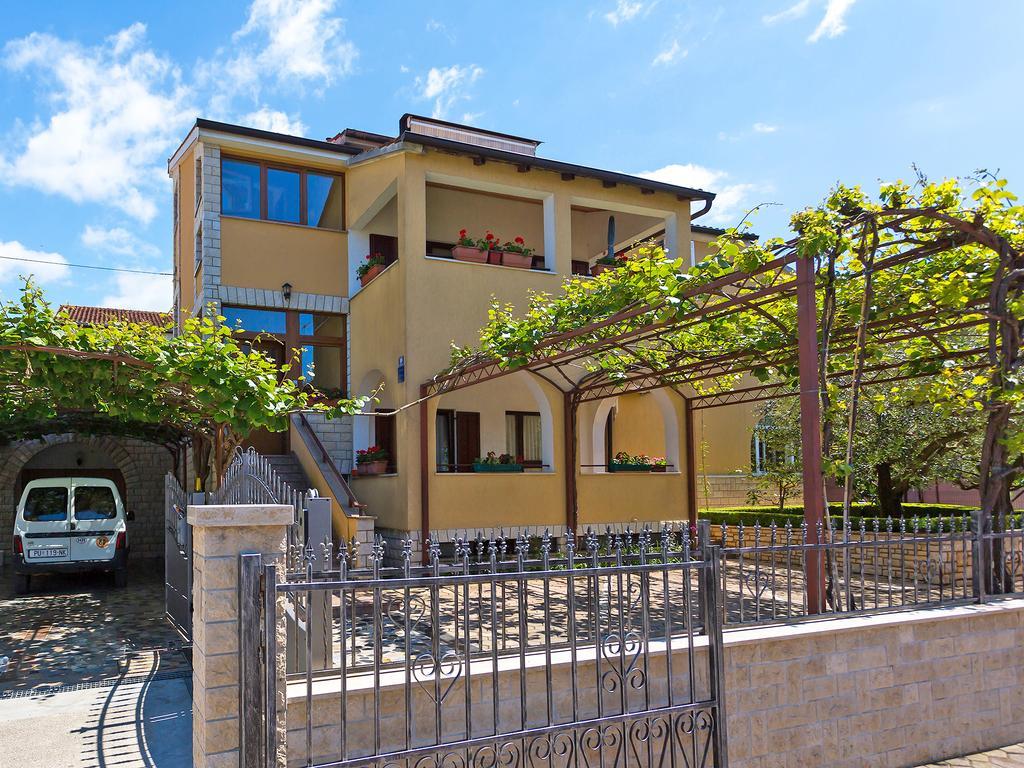 Bella Vista Apartment Porec Exterior photo